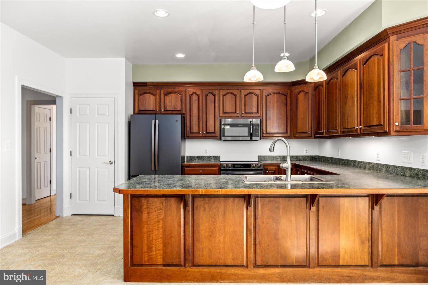 BOWLING GREEN MEADOWS - Residential