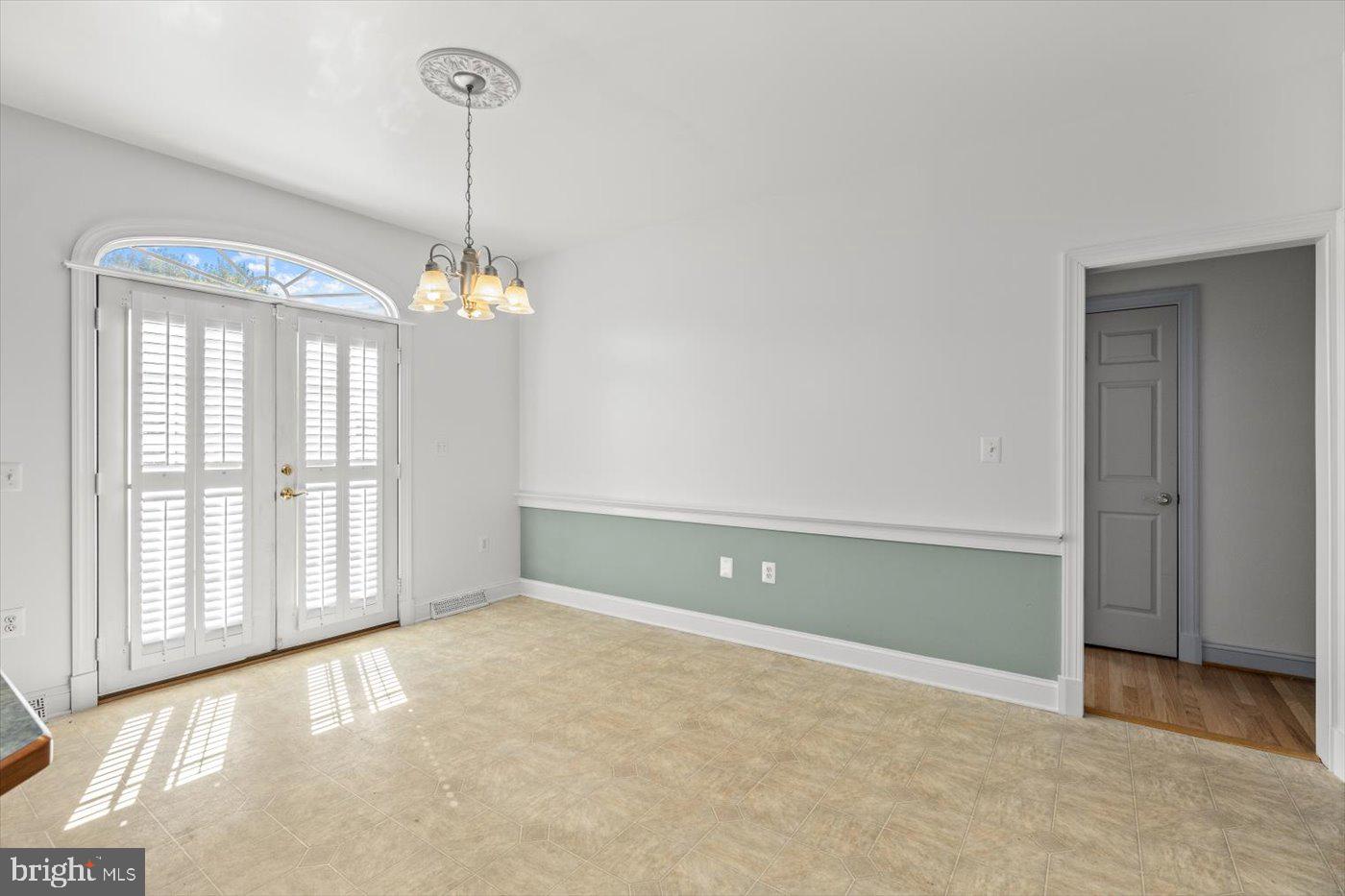 BOWLING GREEN MEADOWS - Residential