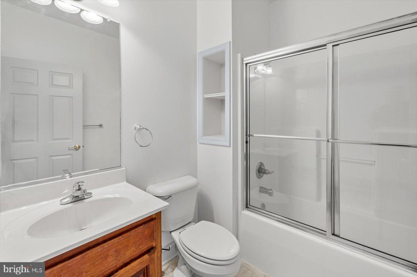 BOWLING GREEN MEADOWS - Residential