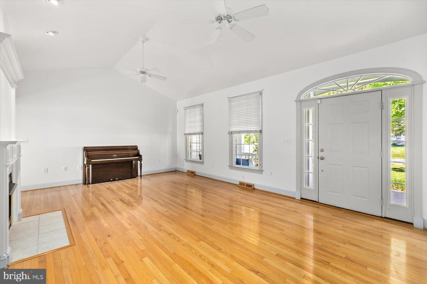 BOWLING GREEN MEADOWS - Residential