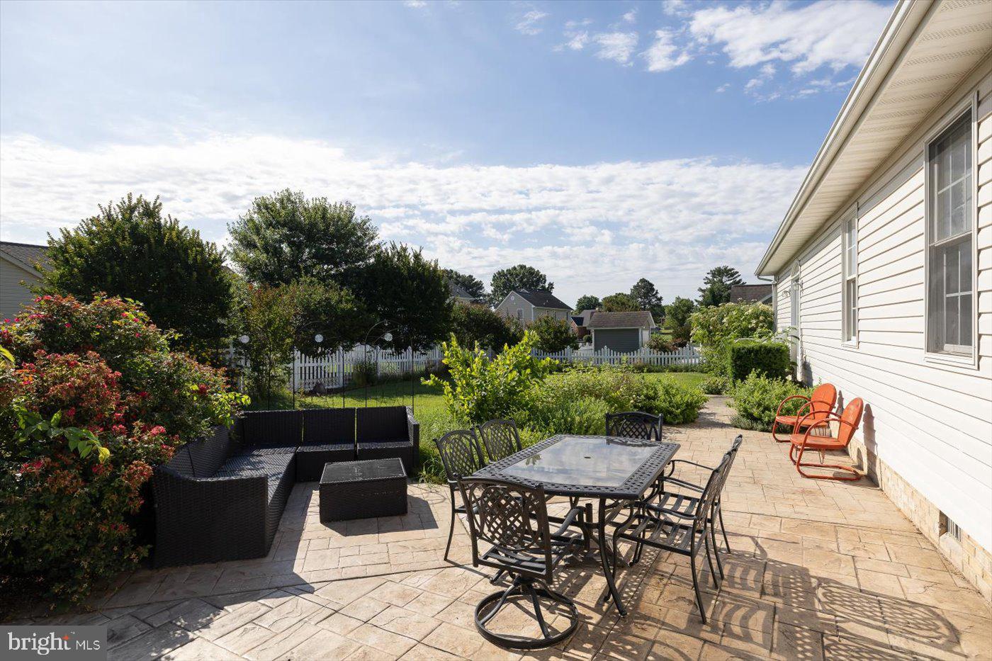 BOWLING GREEN MEADOWS - Residential