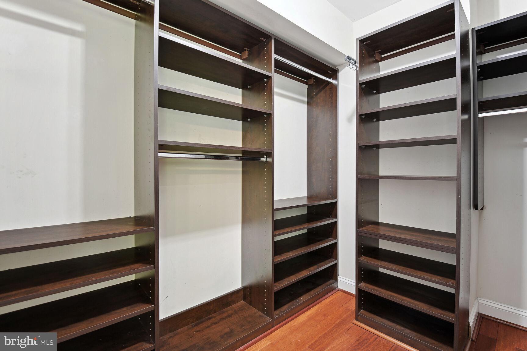 ROCKVILLE - Residential