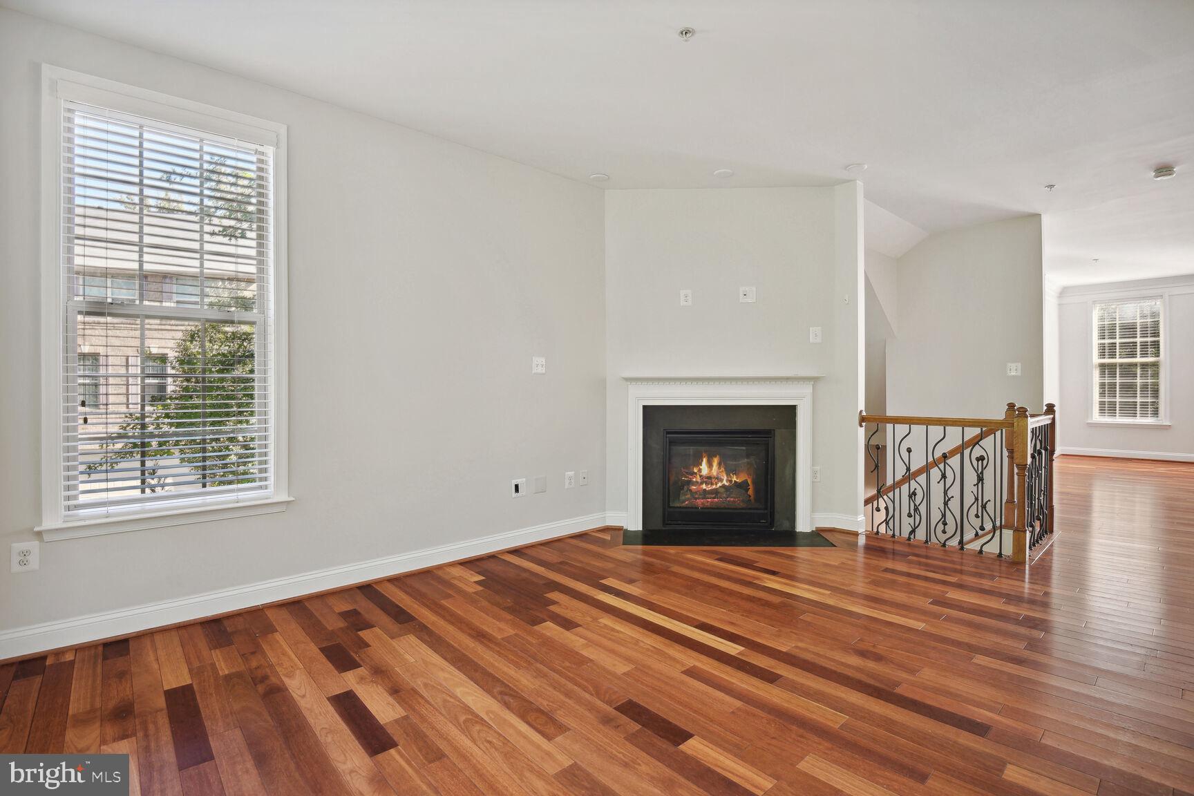 ROCKVILLE - Residential