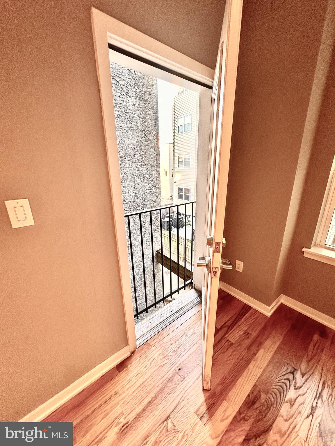 UNIVERSITY CITY - Residential Lease