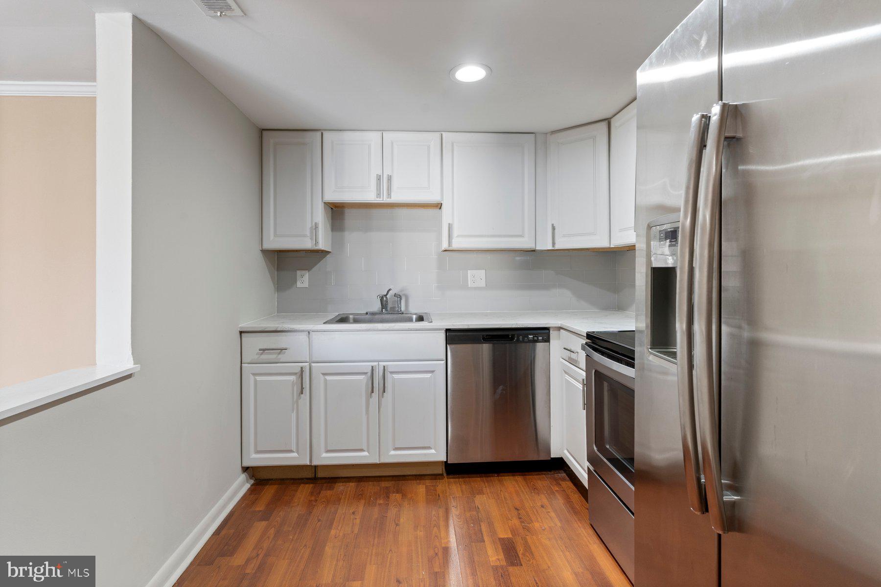 TREETOP - Residential