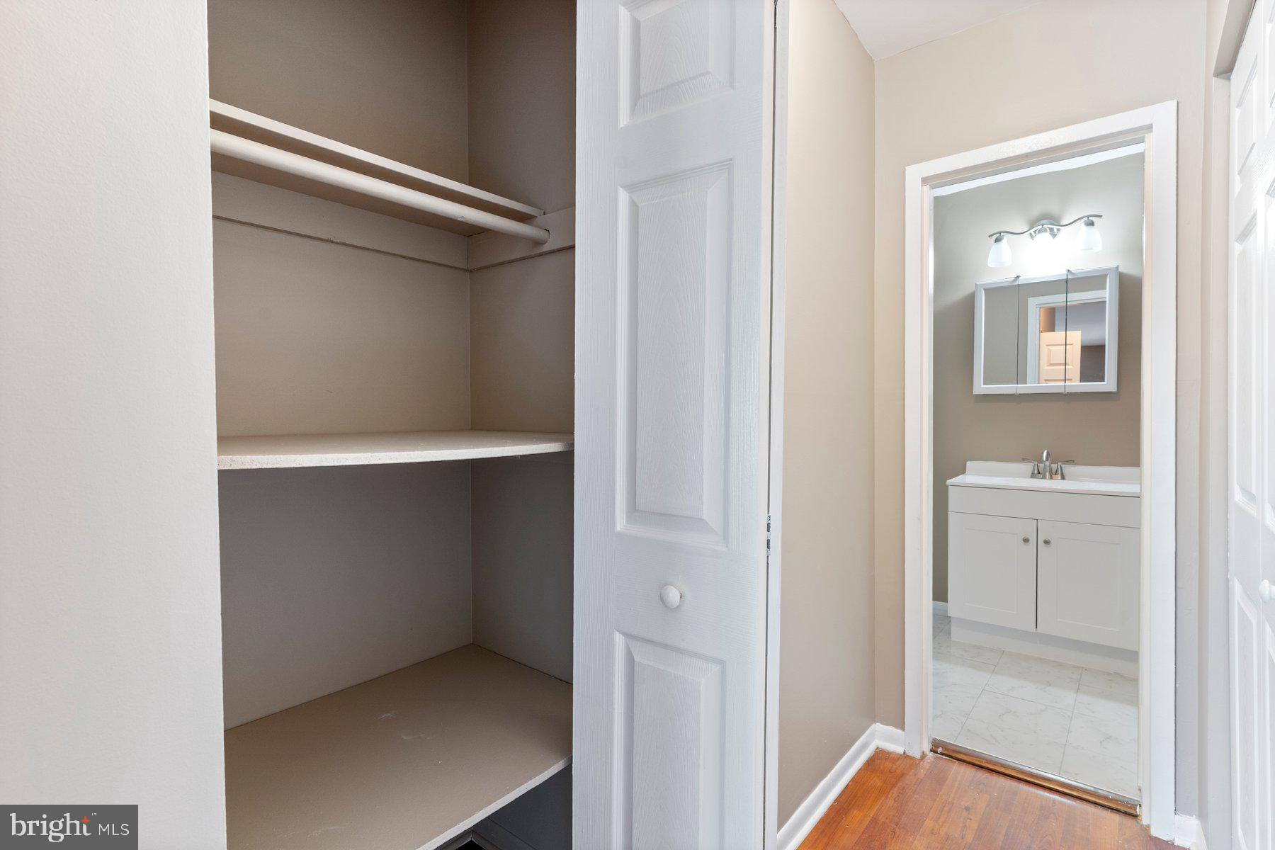 TREETOP - Residential