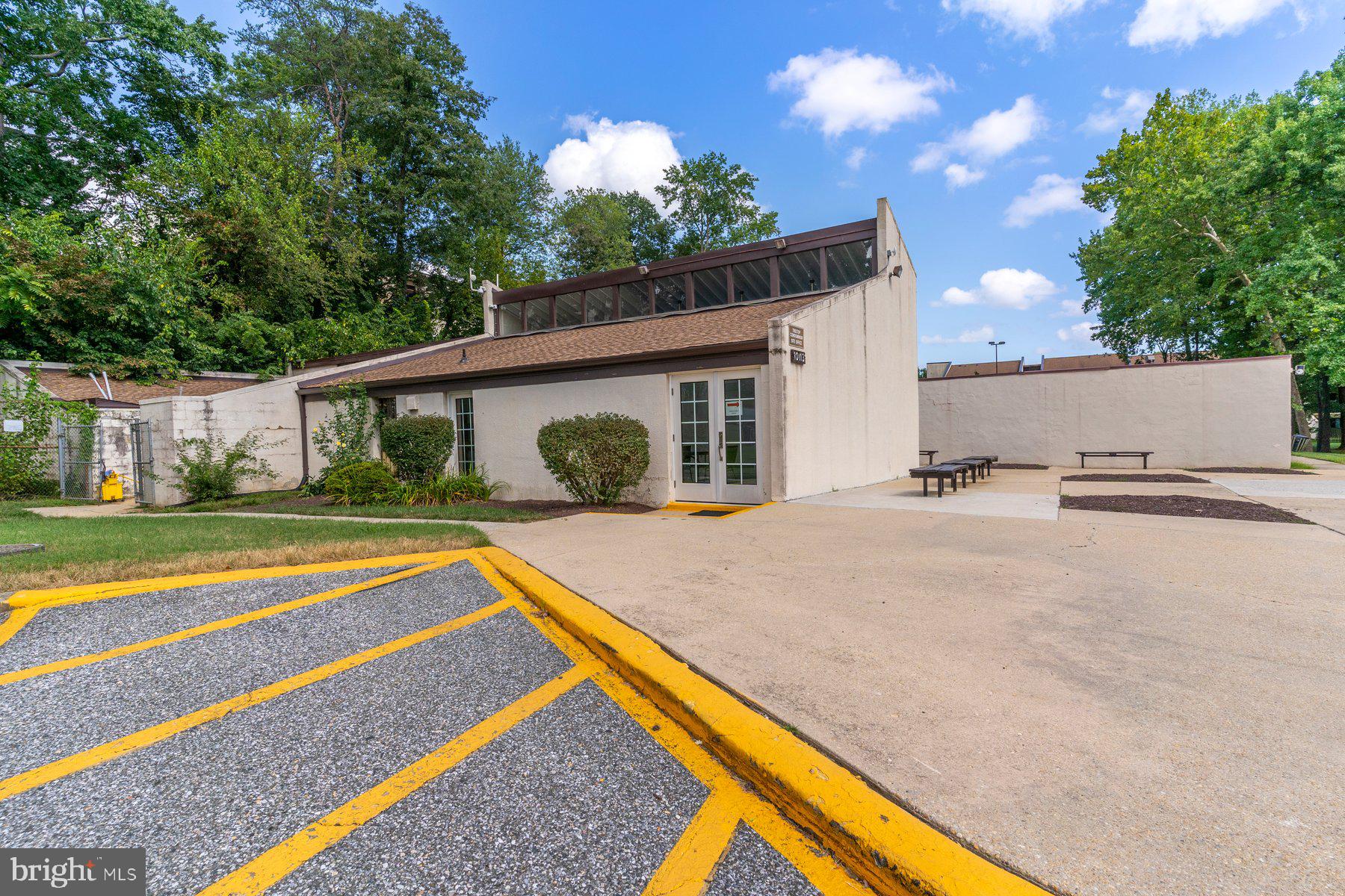 TREETOP - Residential