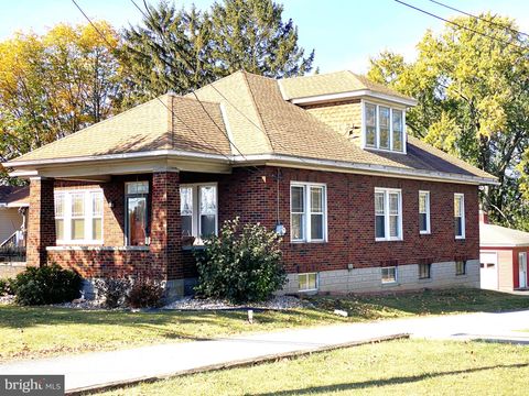 Photo of 2035 Old Philadelphia Pike, Lancaster, PA 17602 (MLS # PALA2059016)