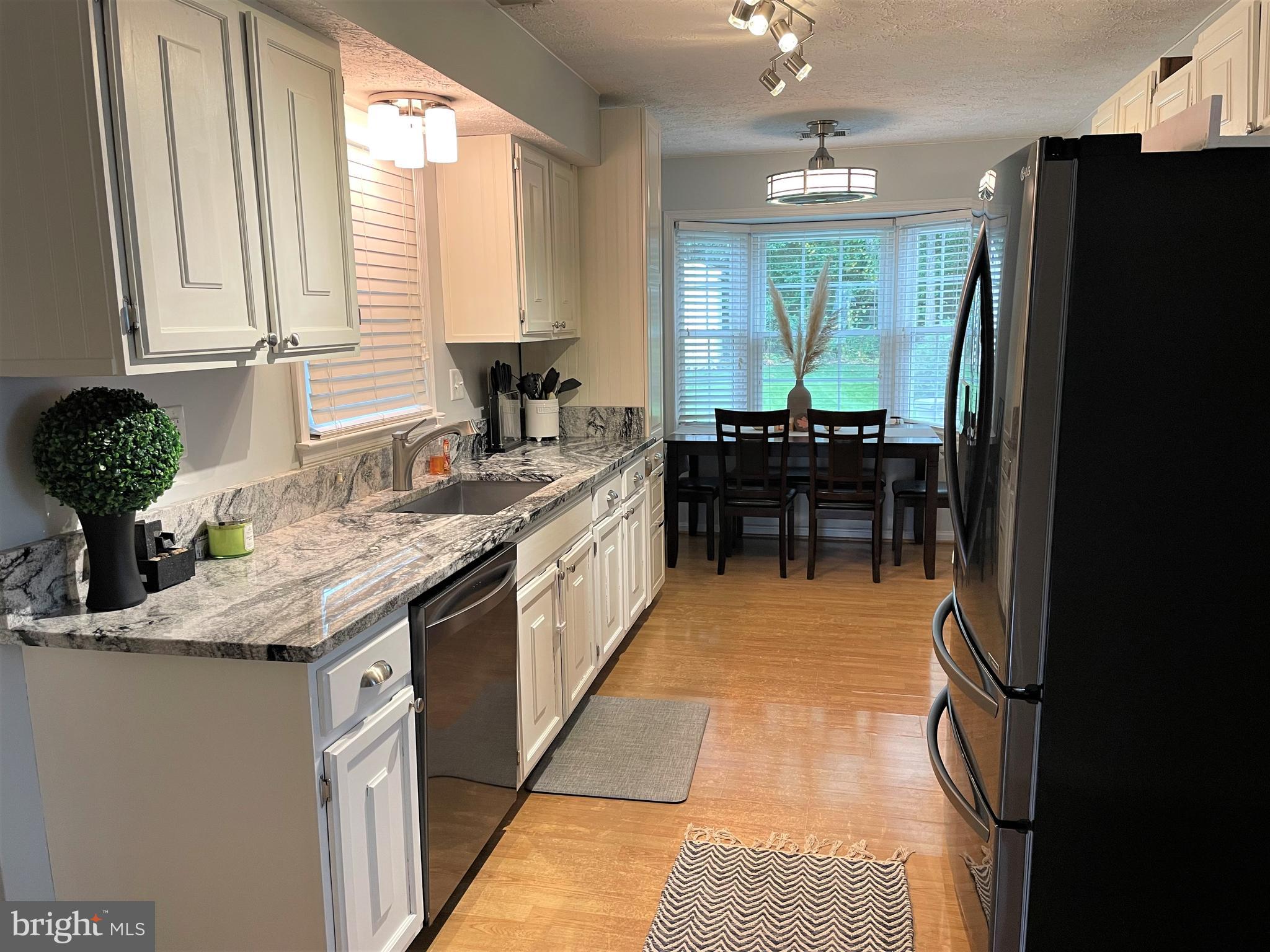 ST CHARLES SUB - HAMPSHIRE - Residential