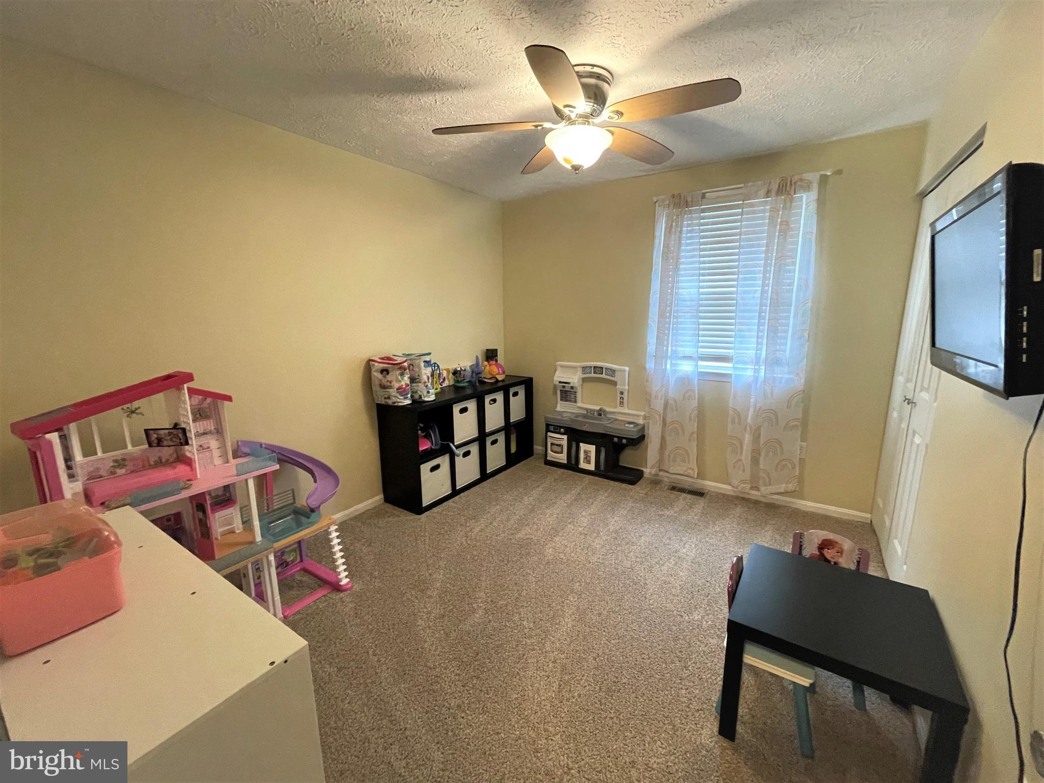 ST CHARLES SUB - HAMPSHIRE - Residential