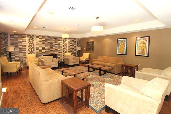 FRIENDSHIP HEIGHTS - Residential