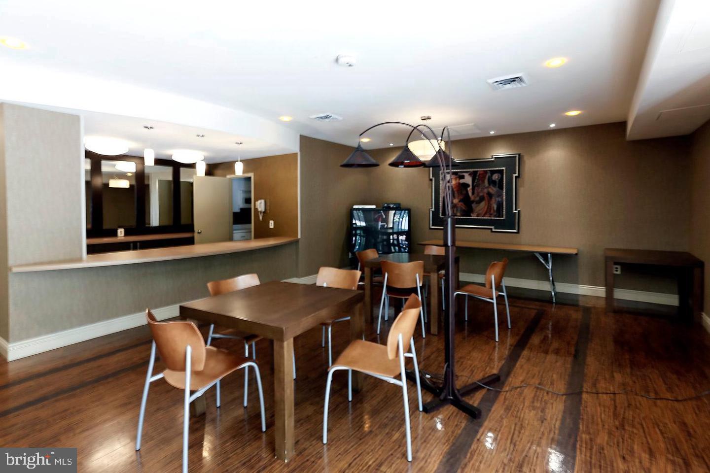 FRIENDSHIP HEIGHTS - Residential