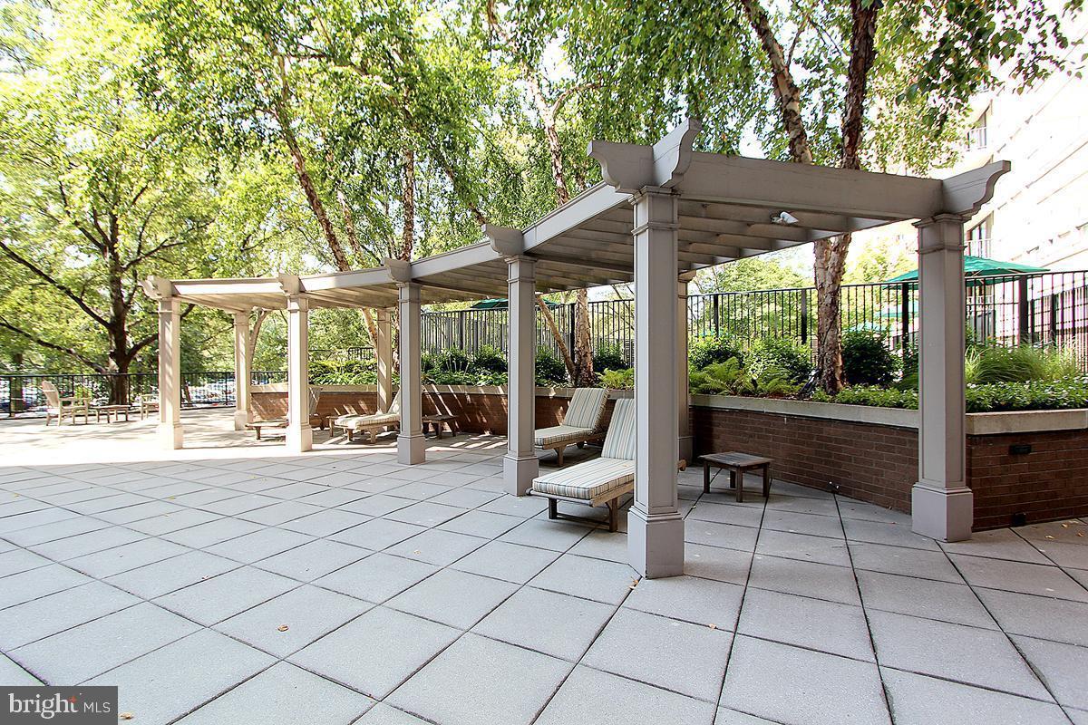 FRIENDSHIP HEIGHTS - Residential