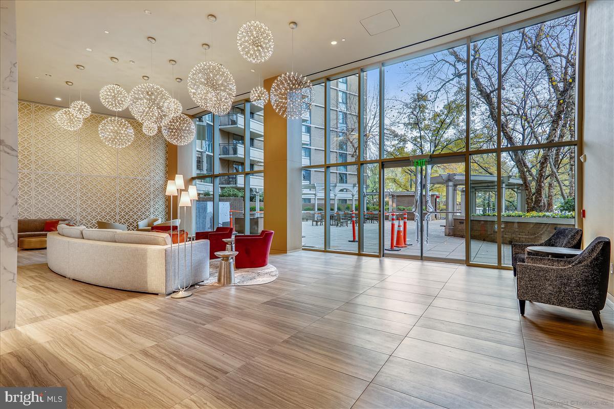 FRIENDSHIP HEIGHTS - Residential