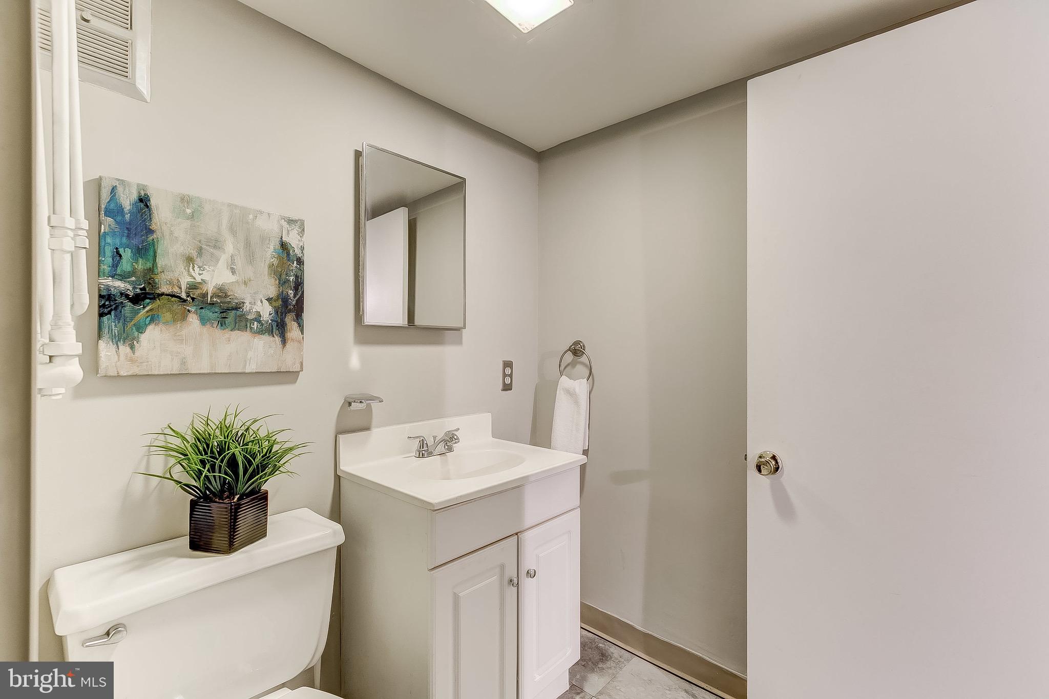 FEDERAL HILL HISTORIC DISTRICT - Residential Lease