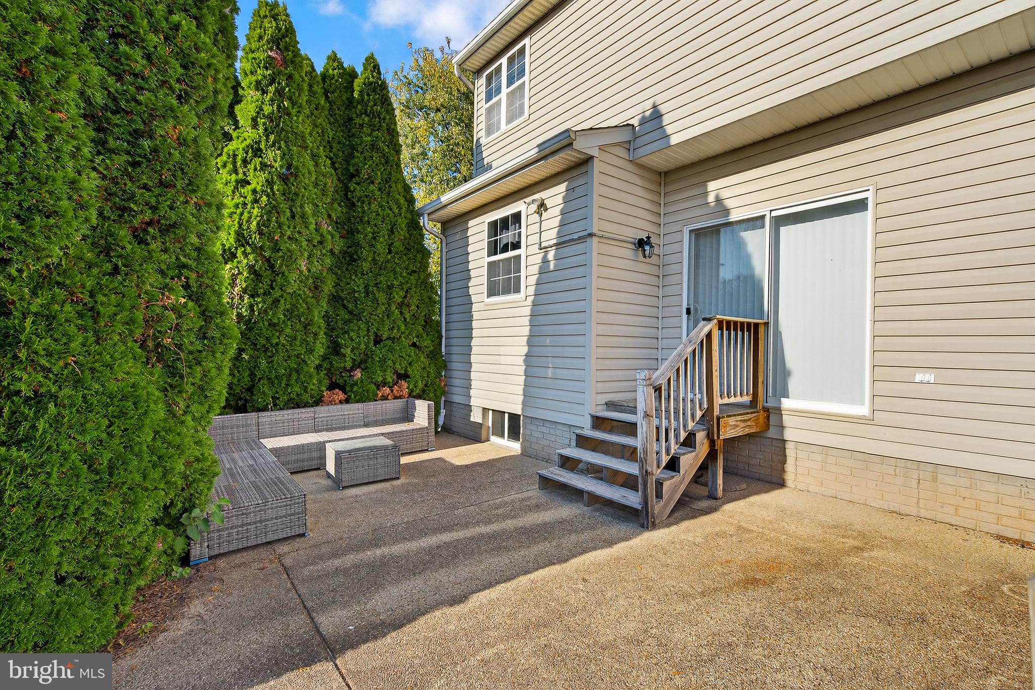 MEADOWBROOK - Residential