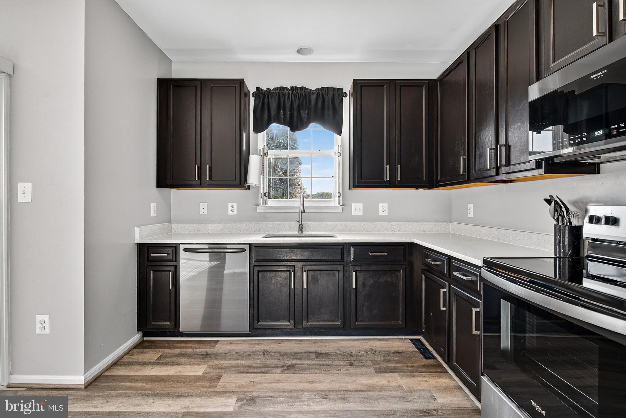 MEADOWBROOK - Residential