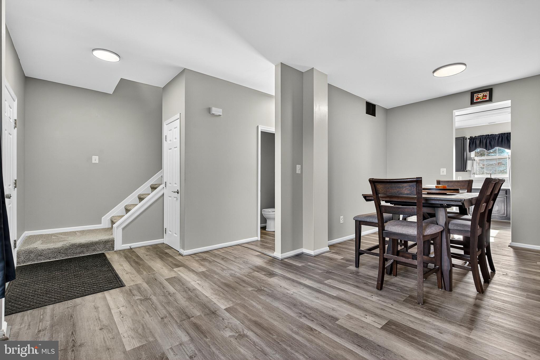 MEADOWBROOK - Residential