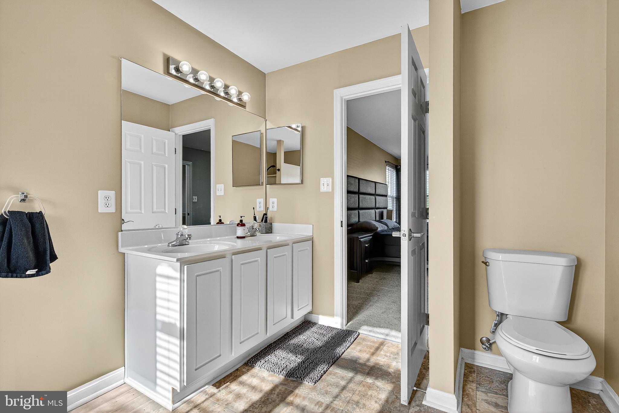 MEADOWBROOK - Residential