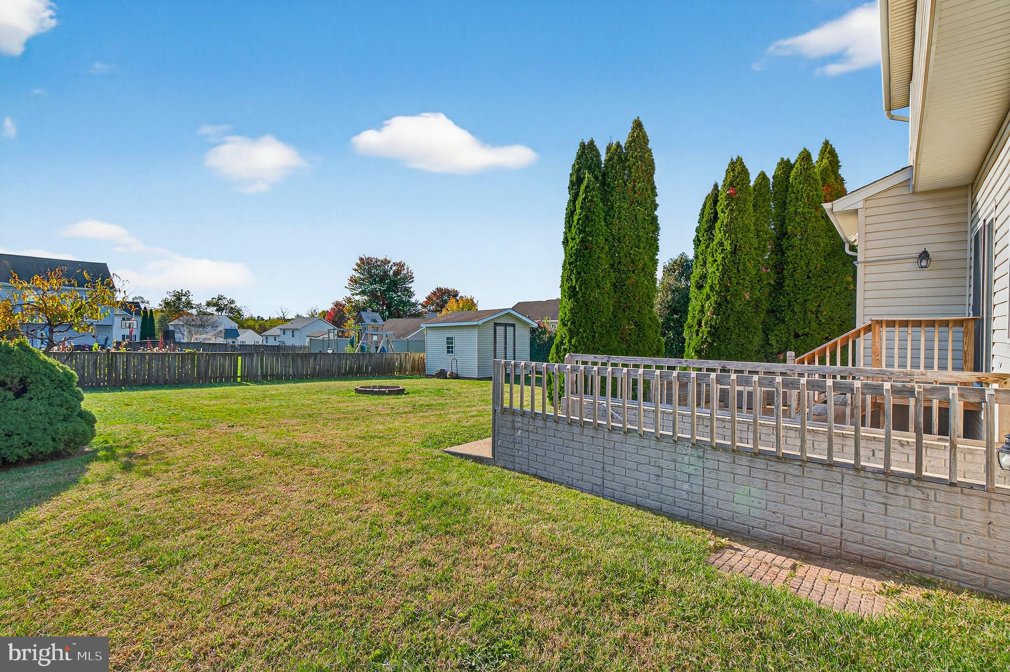 MEADOWBROOK - Residential