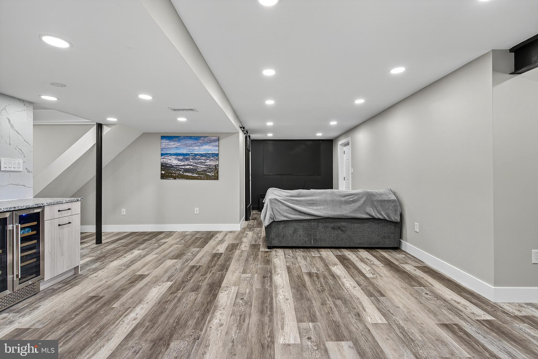 MEADOWBROOK - Residential