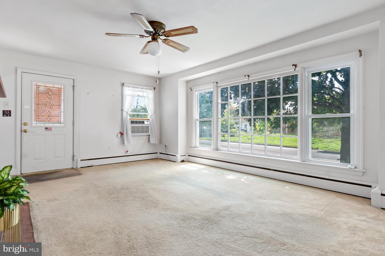 EASTON - Residential