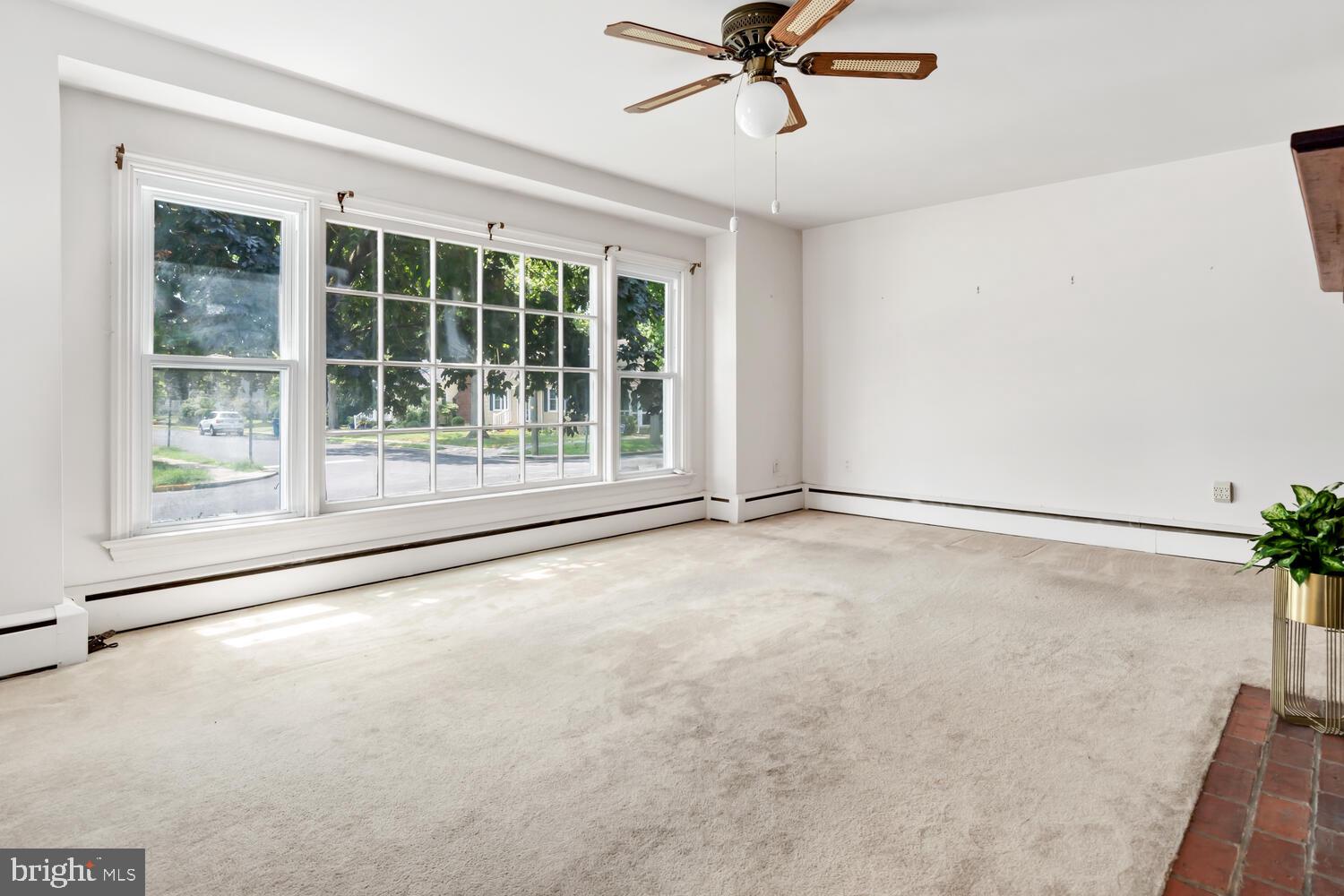 EASTON - Residential