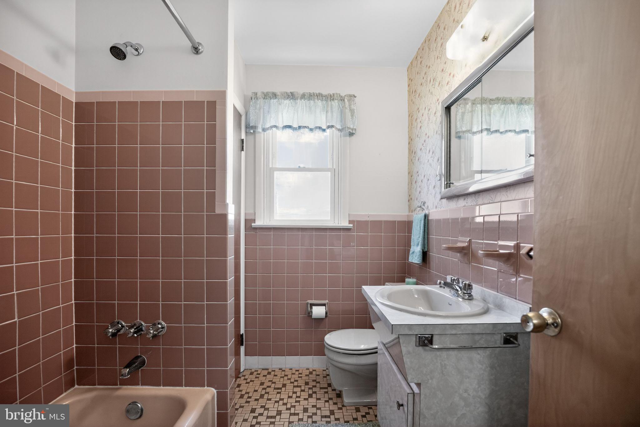 GLENSIDE - Residential