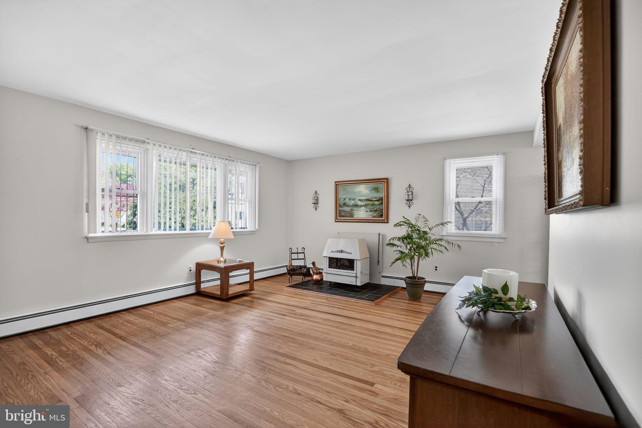GLENSIDE - Residential
