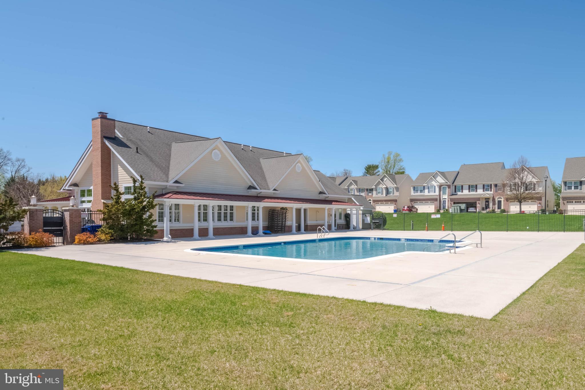 FALLSTON COMMONS - Residential