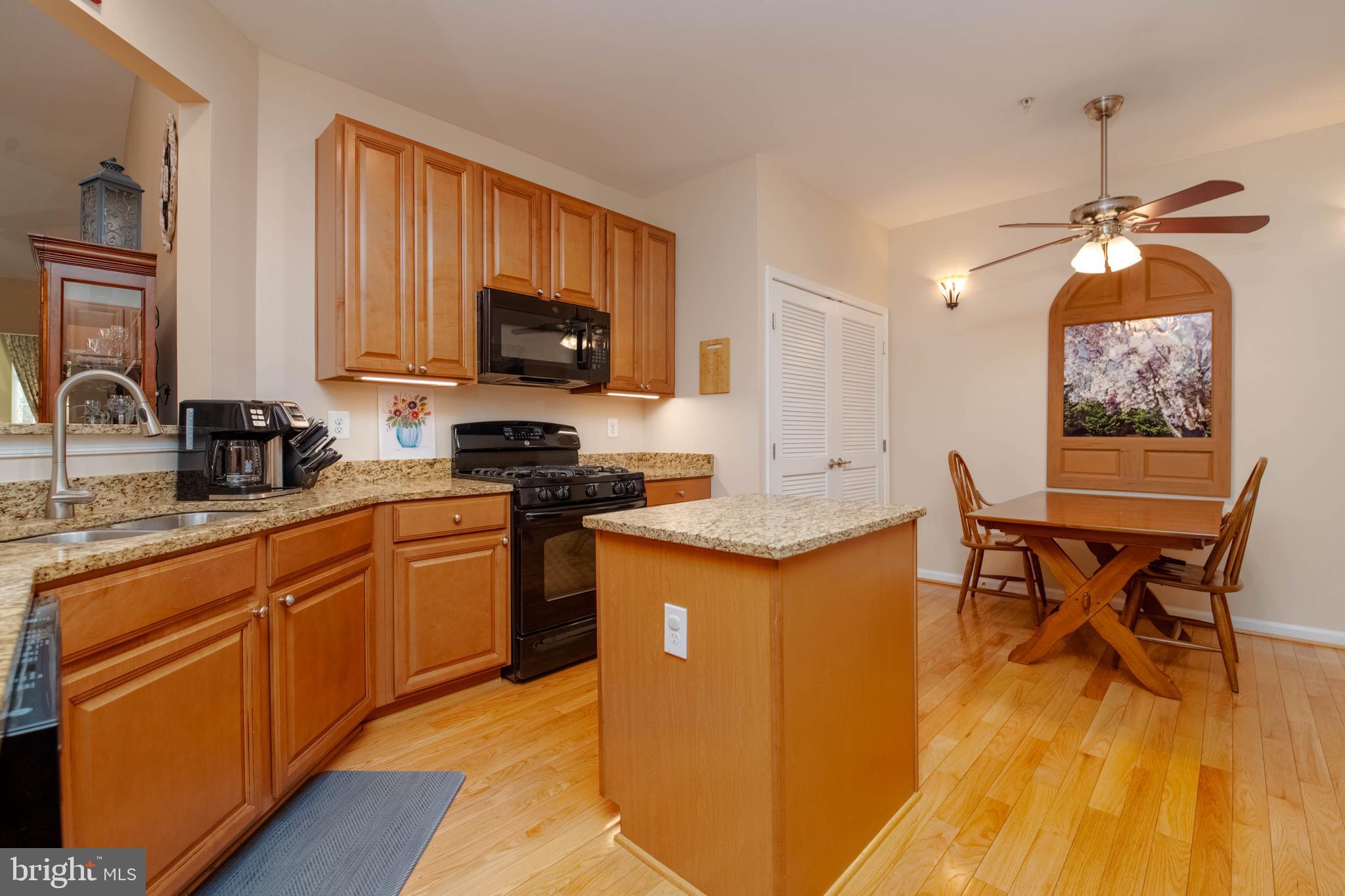 FALLSTON COMMONS - Residential