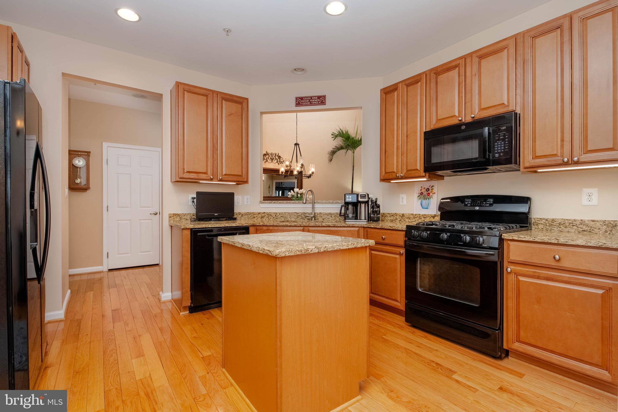 FALLSTON COMMONS - Residential