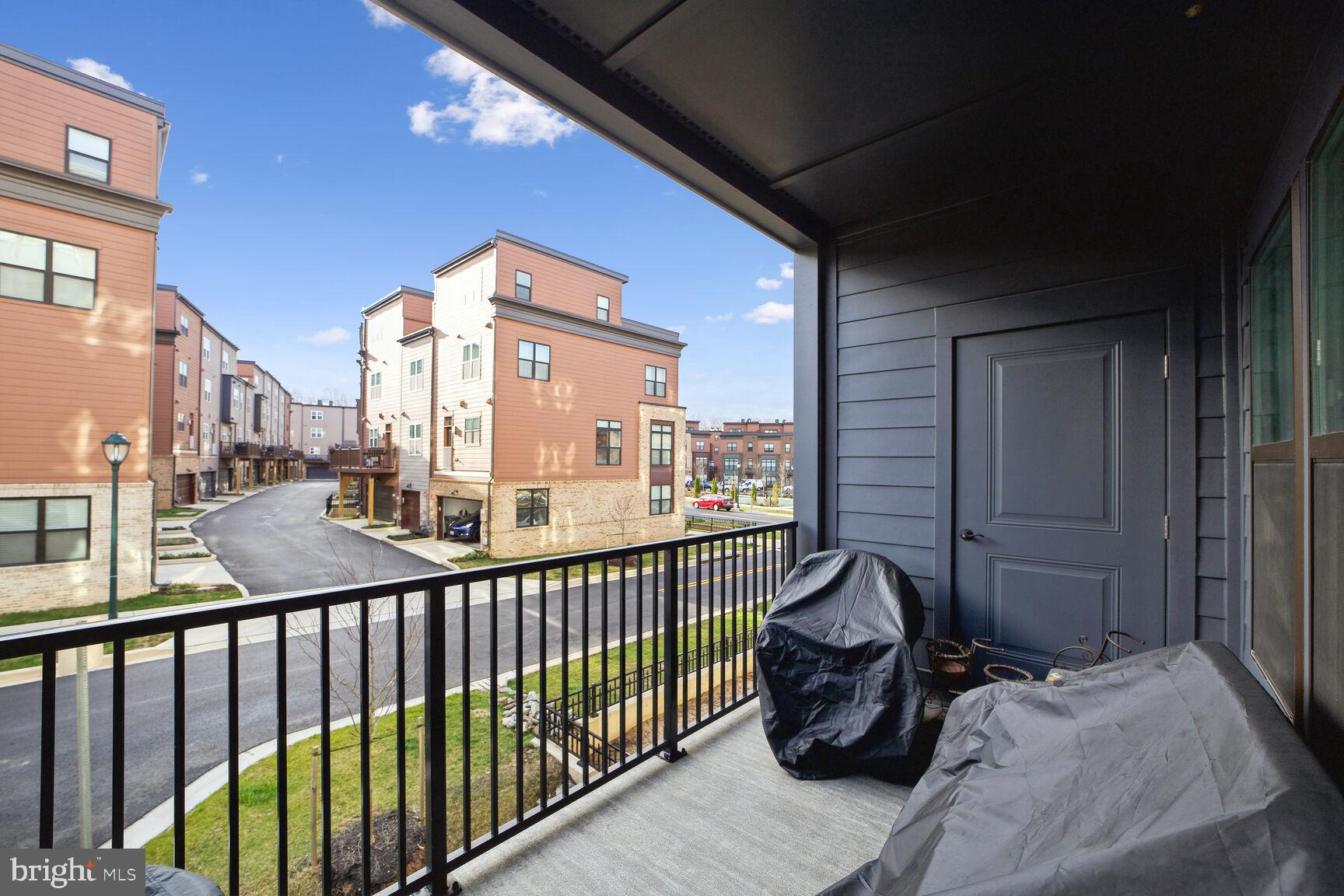 TOWER OAKS - Residential