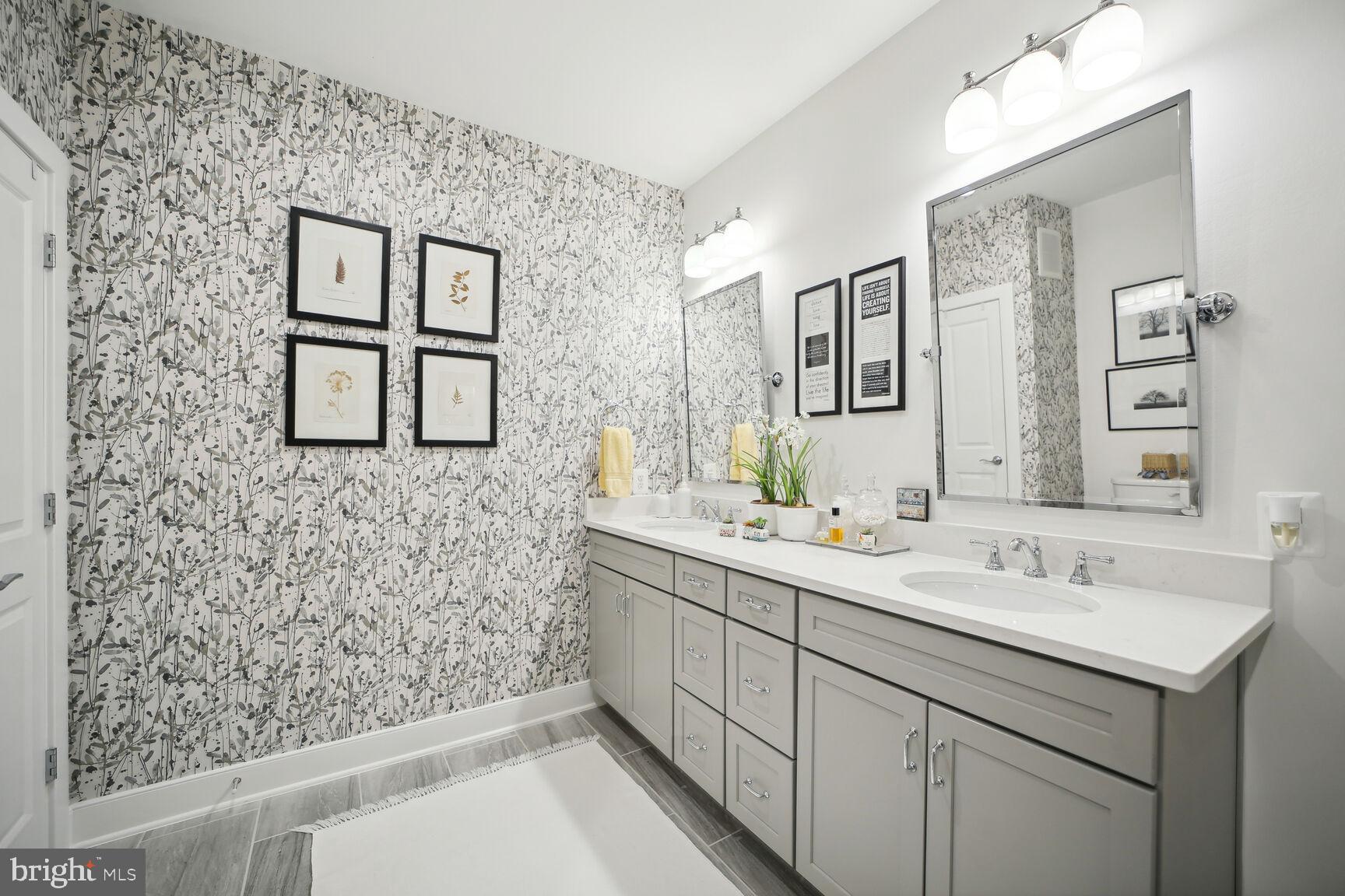 TOWER OAKS - Residential