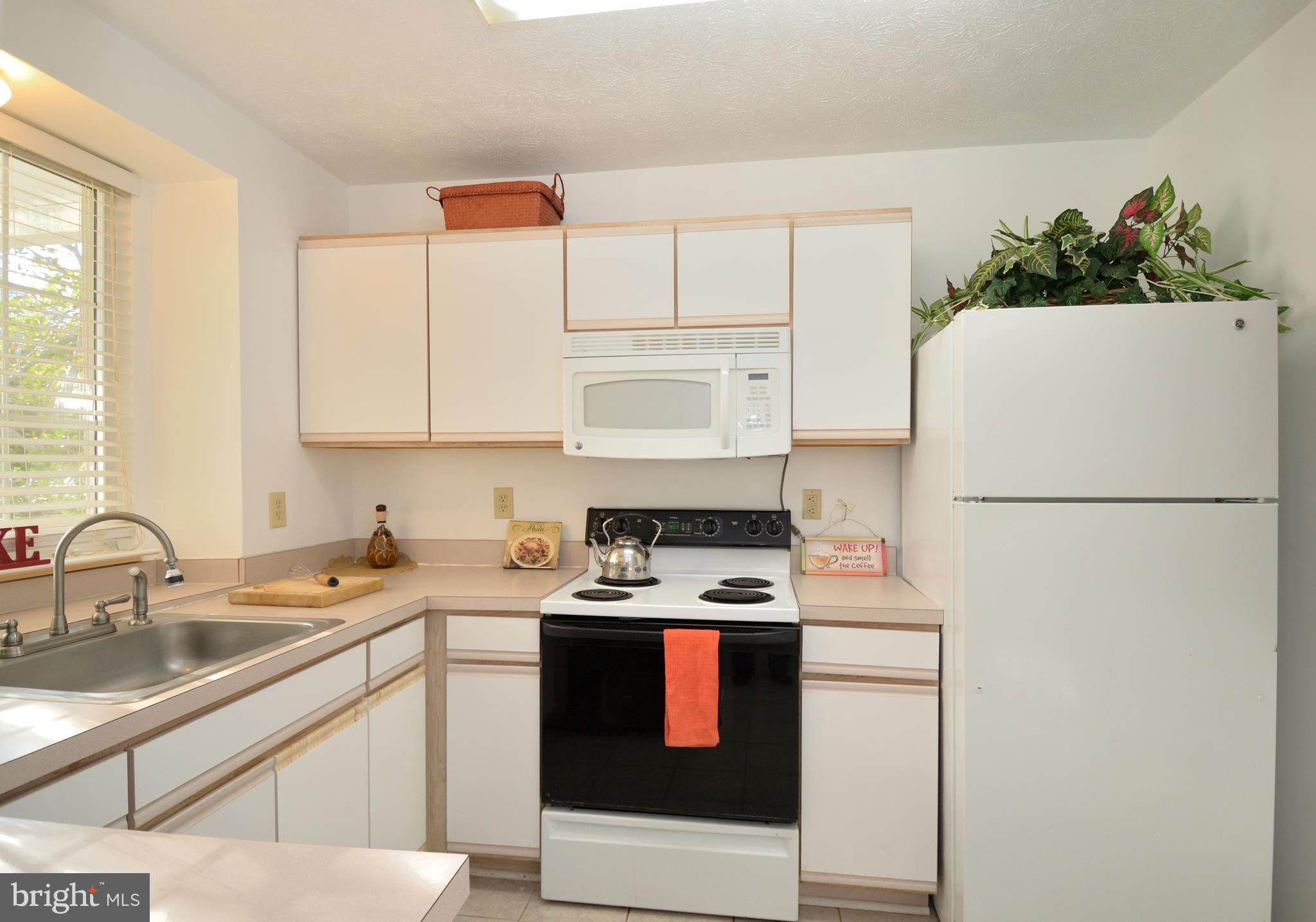 HICKORY HILLS - Residential