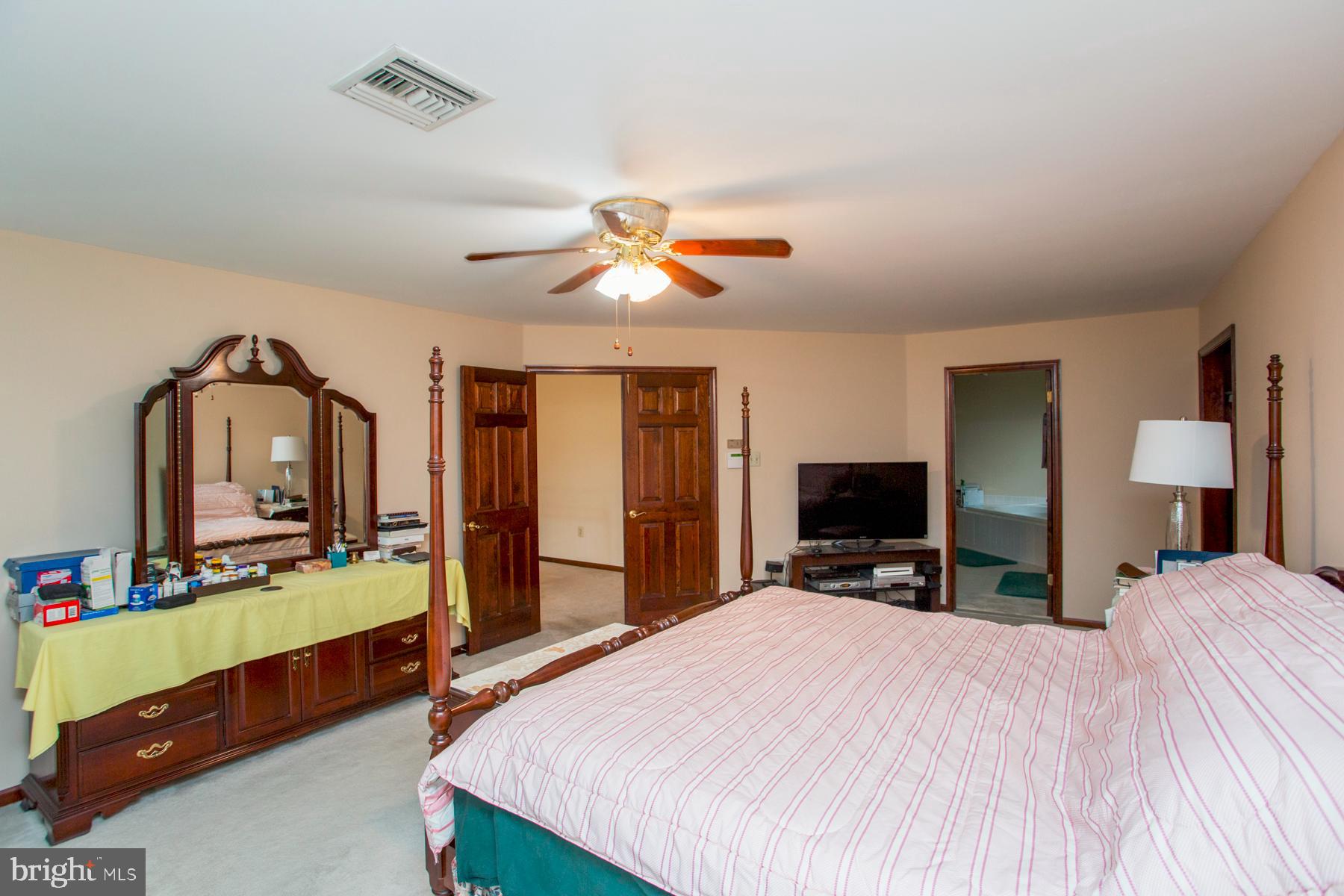 SHEFFIELD GATE - Residential