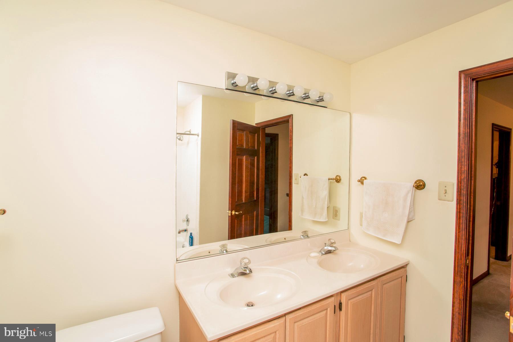 SHEFFIELD GATE - Residential