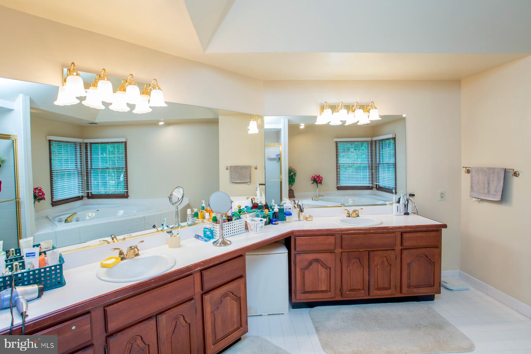 SHEFFIELD GATE - Residential