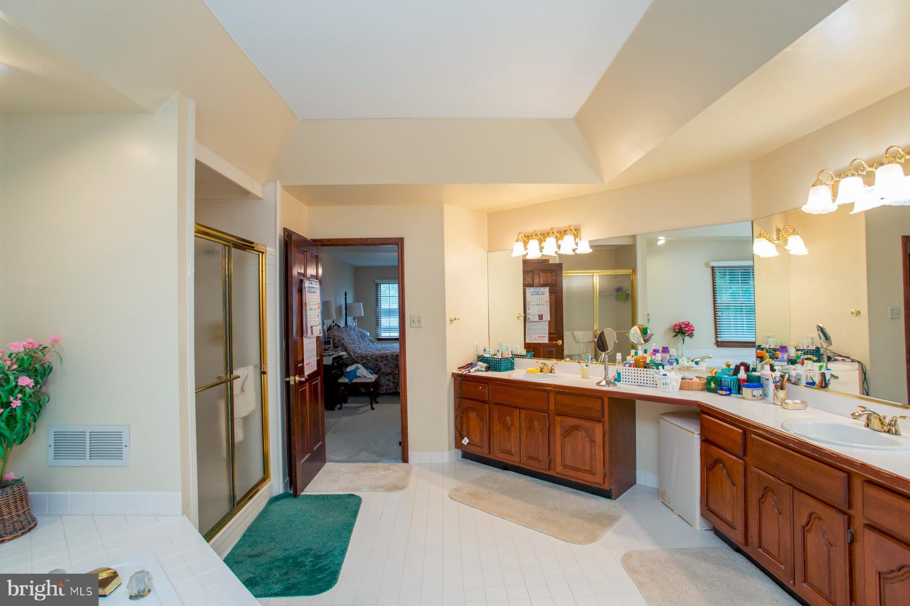 SHEFFIELD GATE - Residential