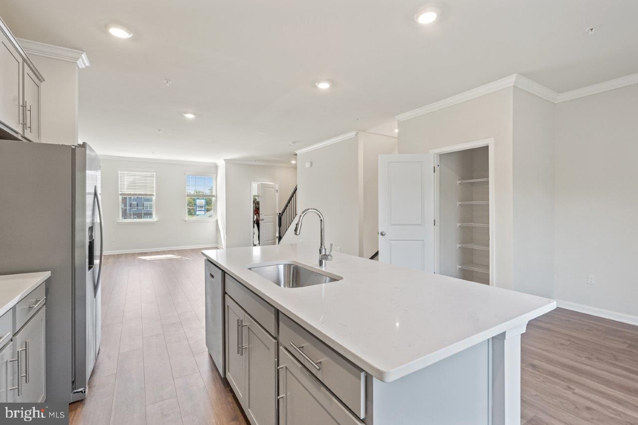 SPRING HILLS - Residential