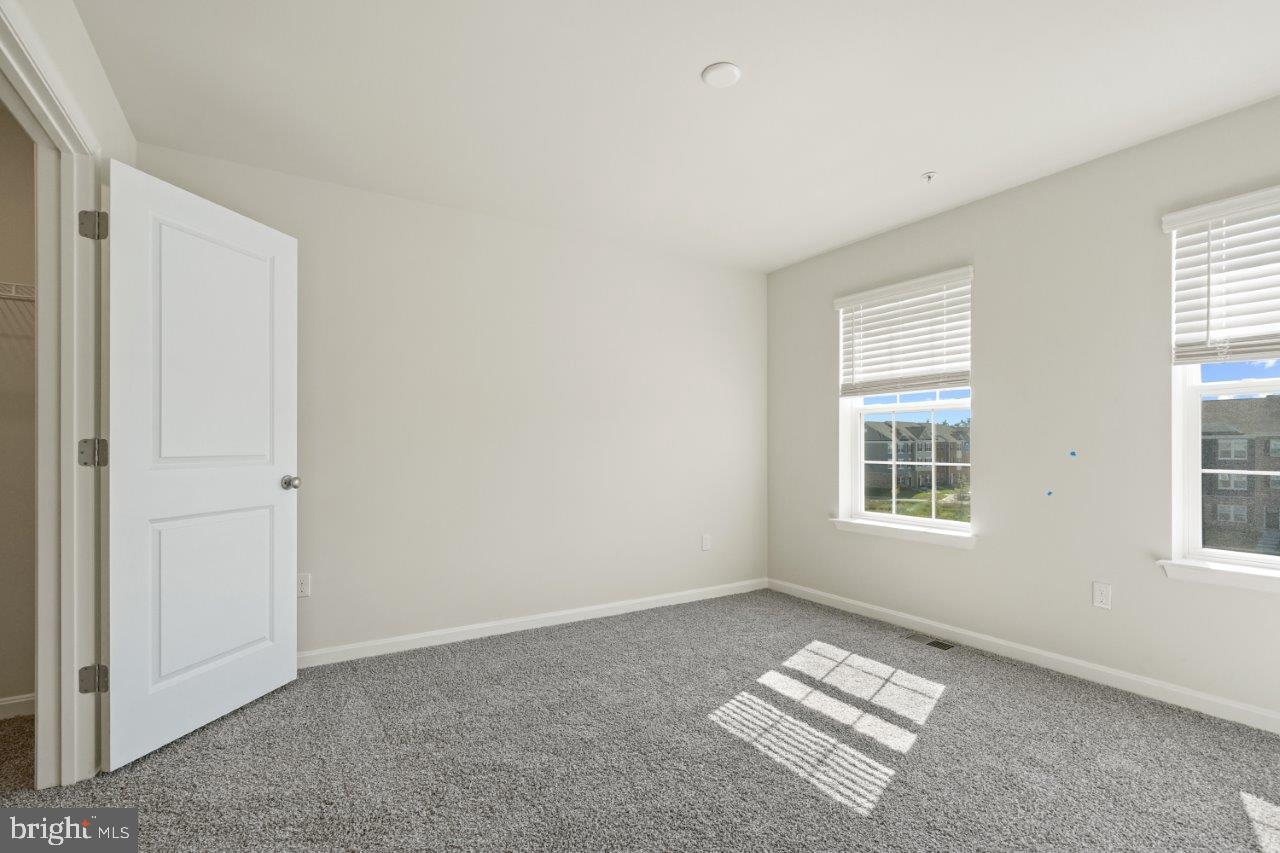 SPRING HILLS - Residential