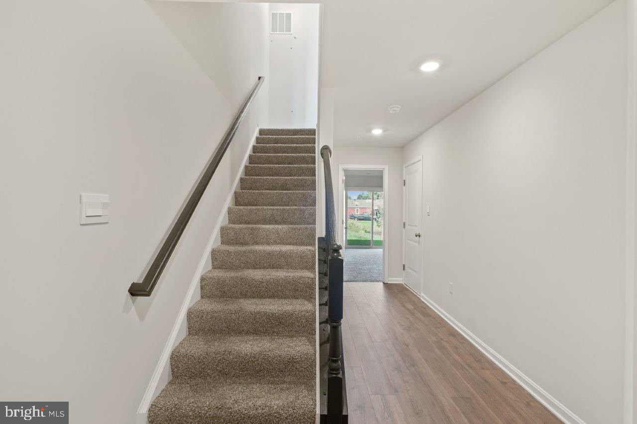 SPRING HILLS - Residential