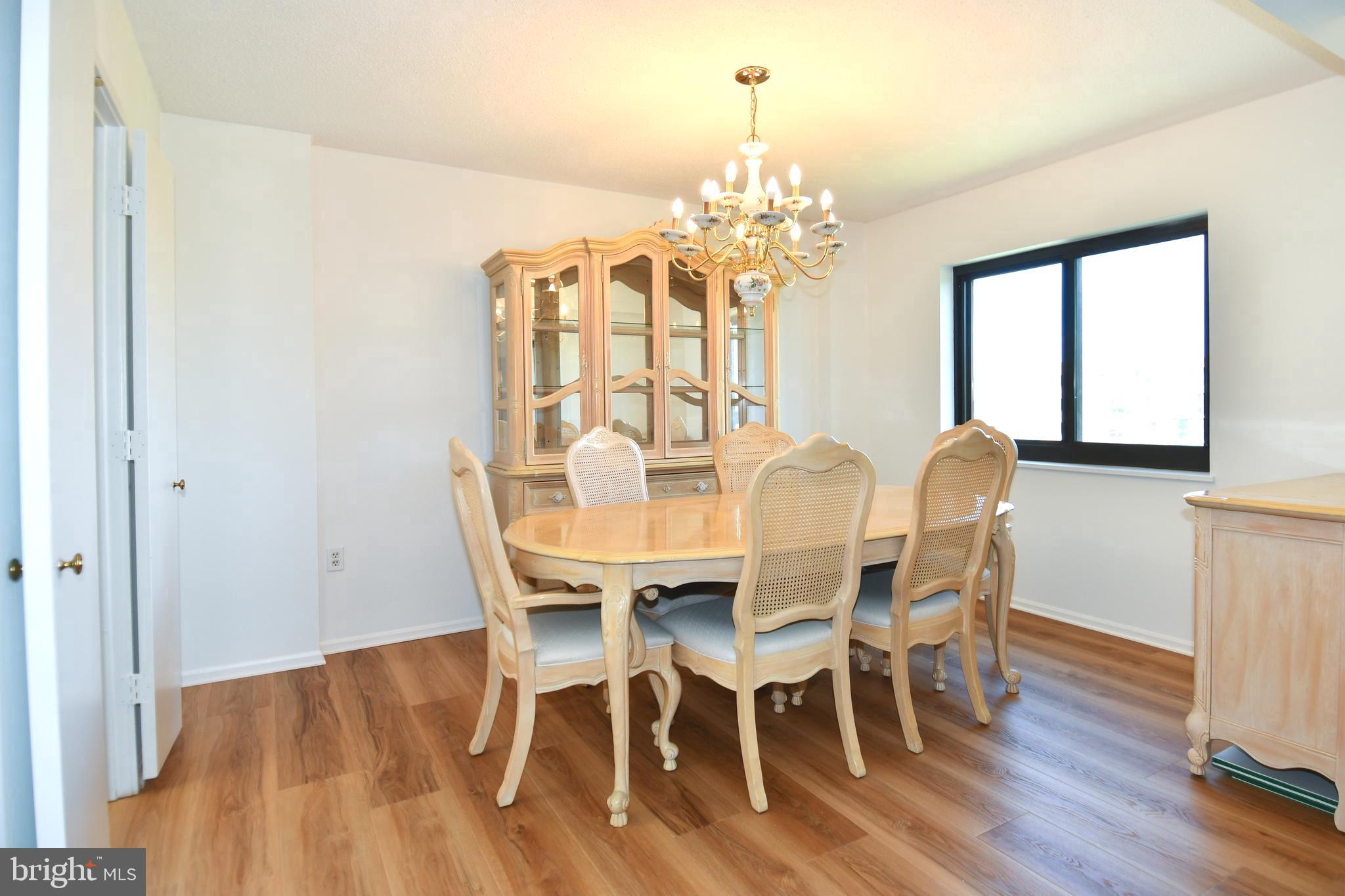 LEISURE WORLD - Residential