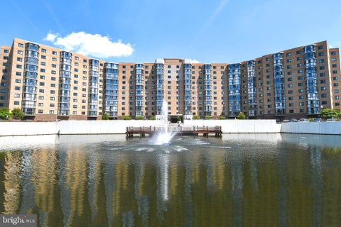 Condo For Sale - 3330 N Leisure World Boulevard #5-1027<br/> SILVER SPRING, MD 20906