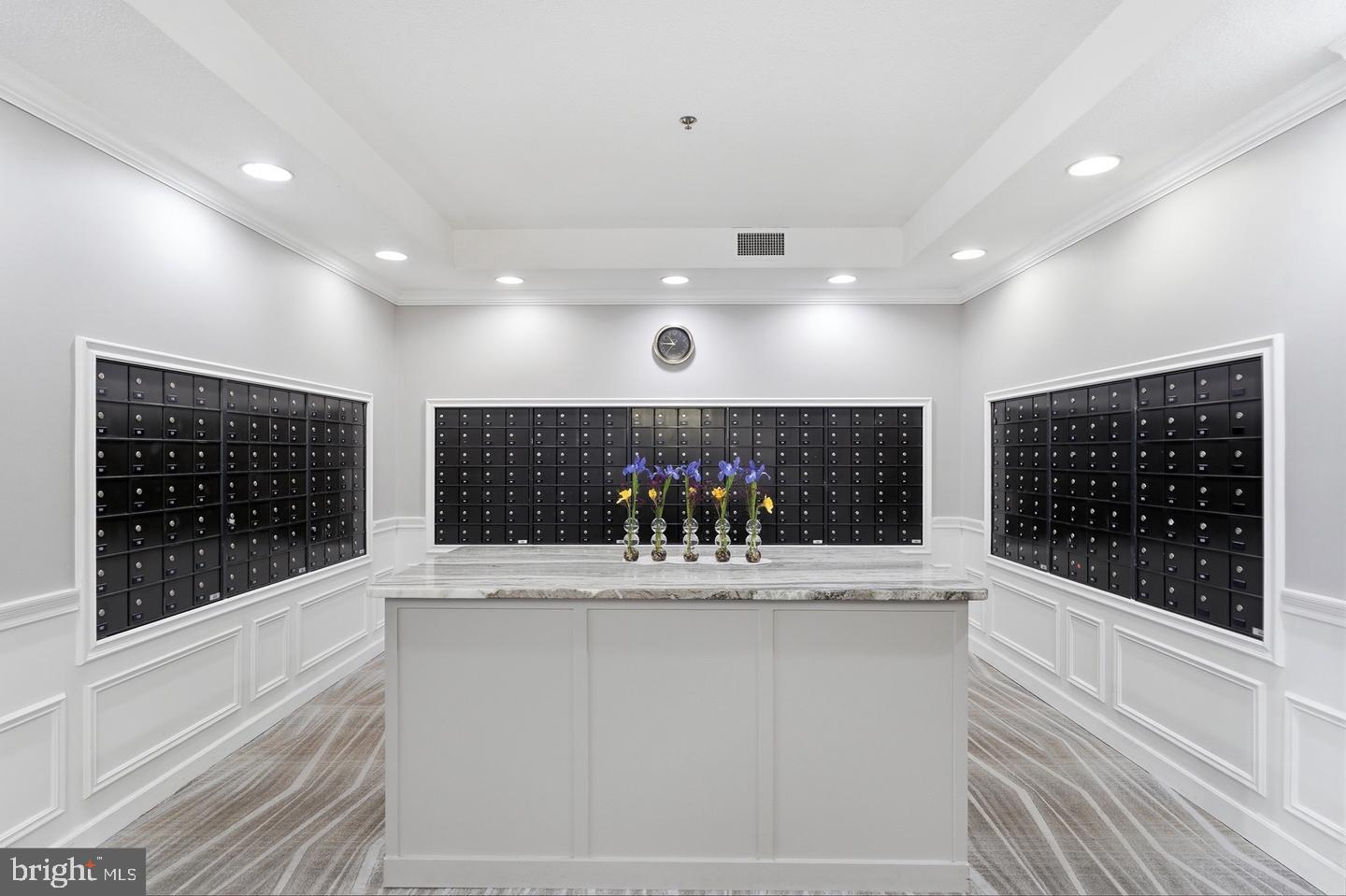LEISURE WORLD - Residential
