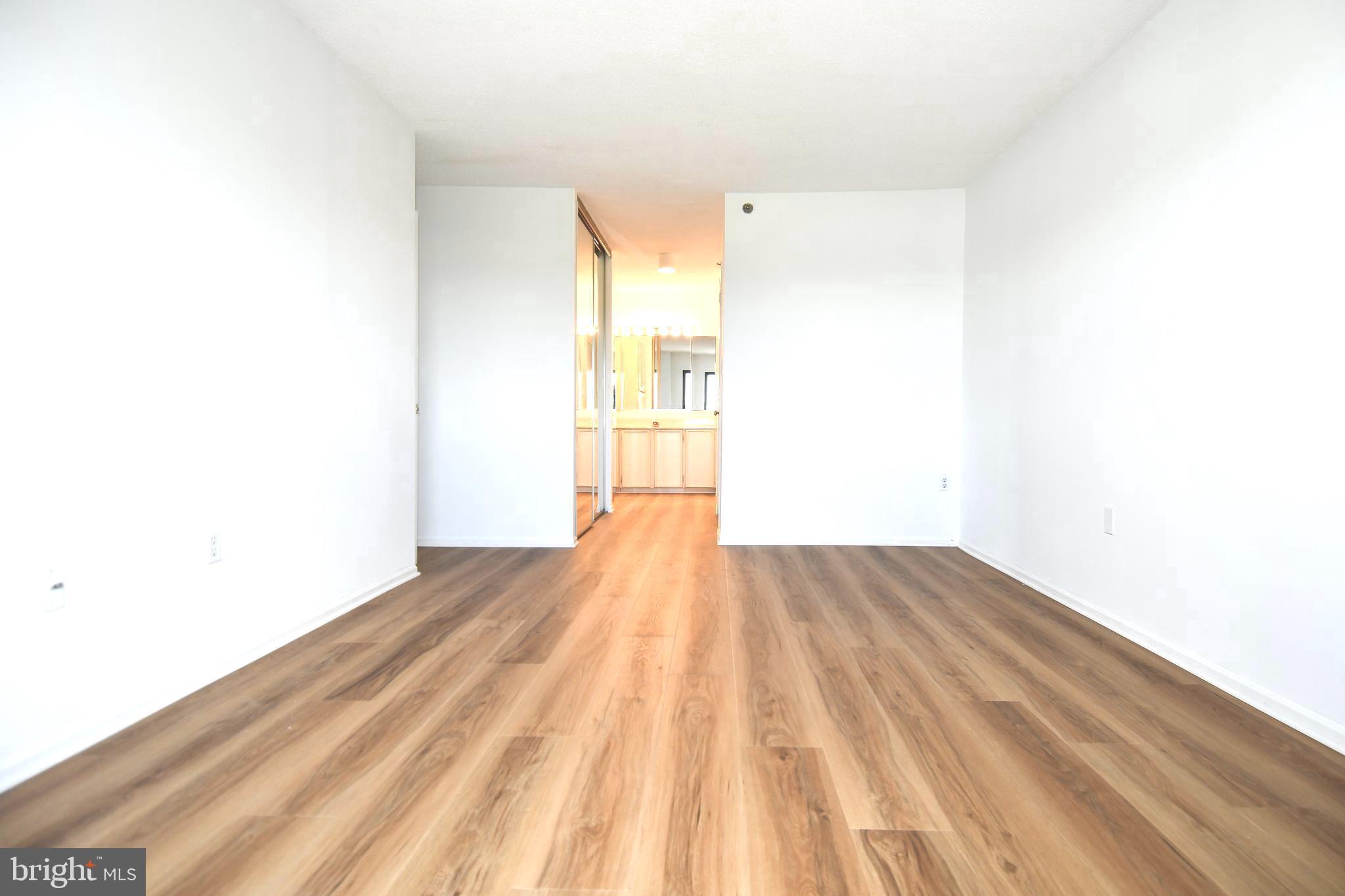 LEISURE WORLD - Residential