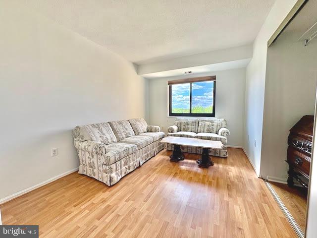 LEISURE WORLD - Residential