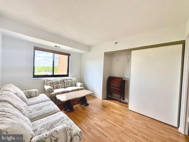 LEISURE WORLD - Residential