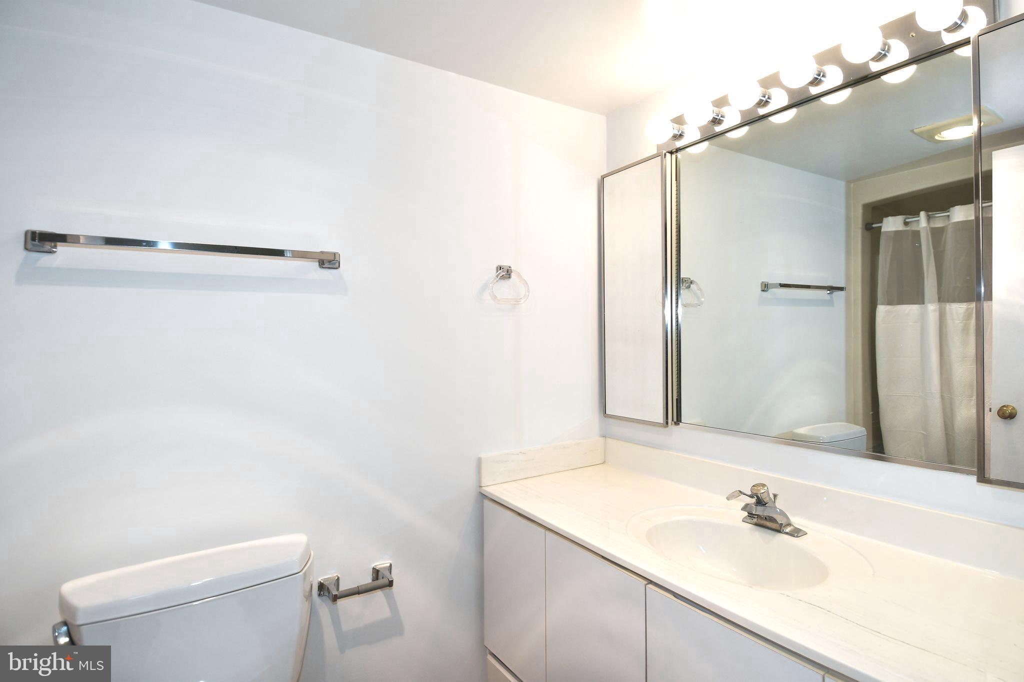 LEISURE WORLD - Residential