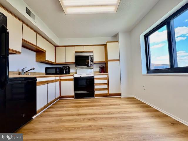 LEISURE WORLD - Residential